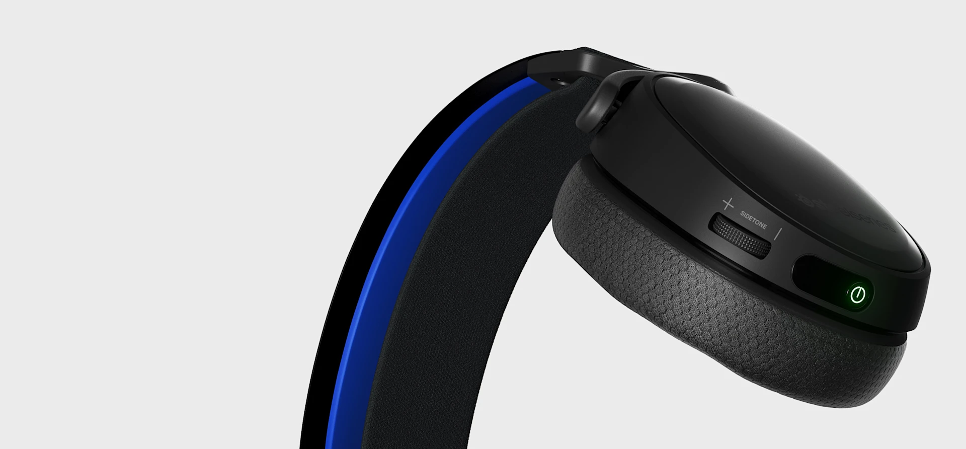 Close up image of Arctis 7p+ HEADSET