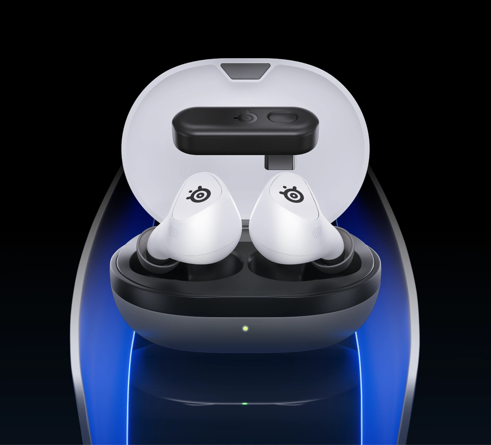 View of the white Arctis Gamebuds headphones lying in a white-black charging case; the dongle is hovering slightly above the headphones; everything is set against a black background with blue stripes on the sides.