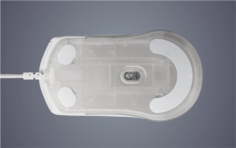 back side of the mouse where glideskates are shown