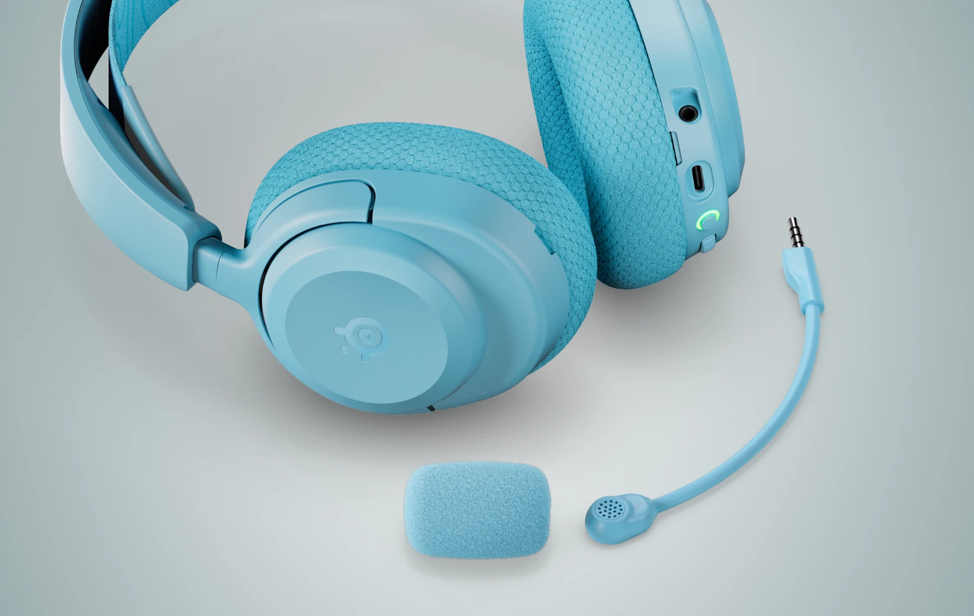Arctis Nova 3 Wireless headphones with detachable microphone 