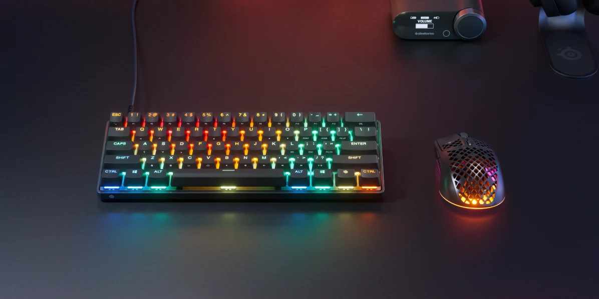 Apex pro gen 3 mini en aerox 3 in kleurrijke rgb-kleuren