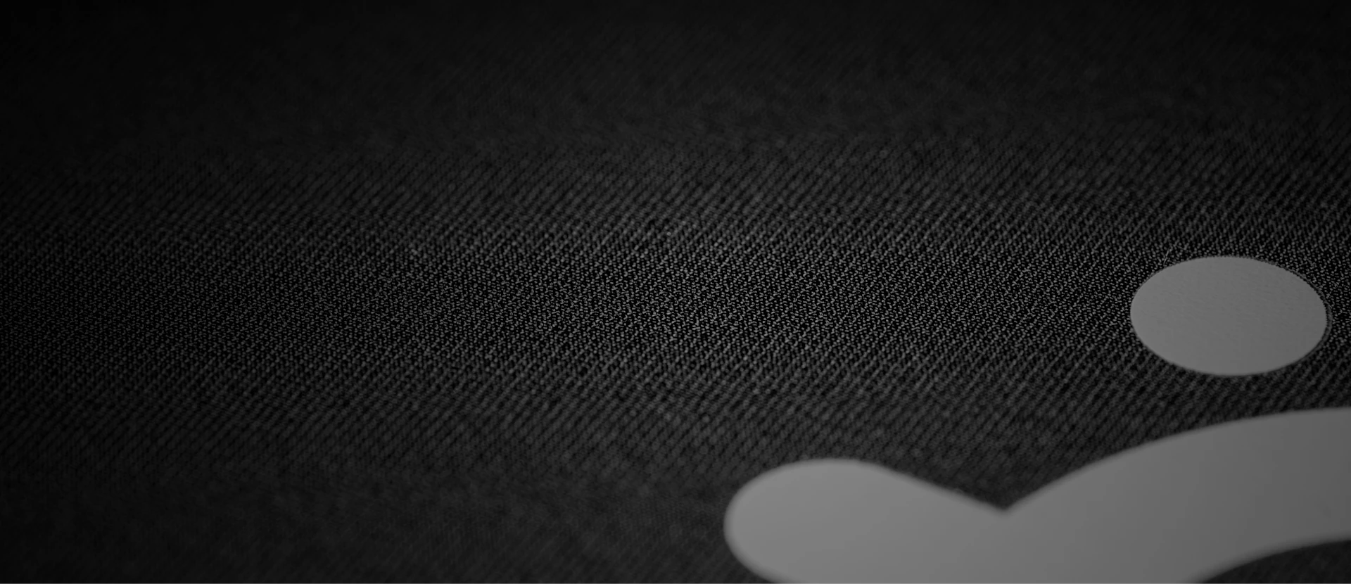 visible texture of the mousepad