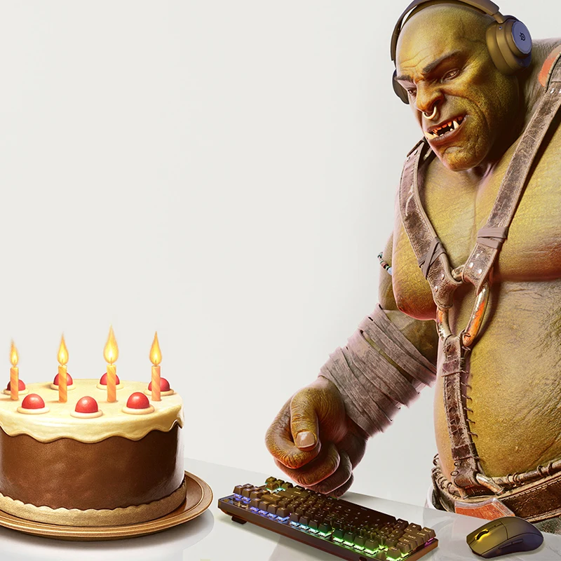 拉斯在看生日蛋糕