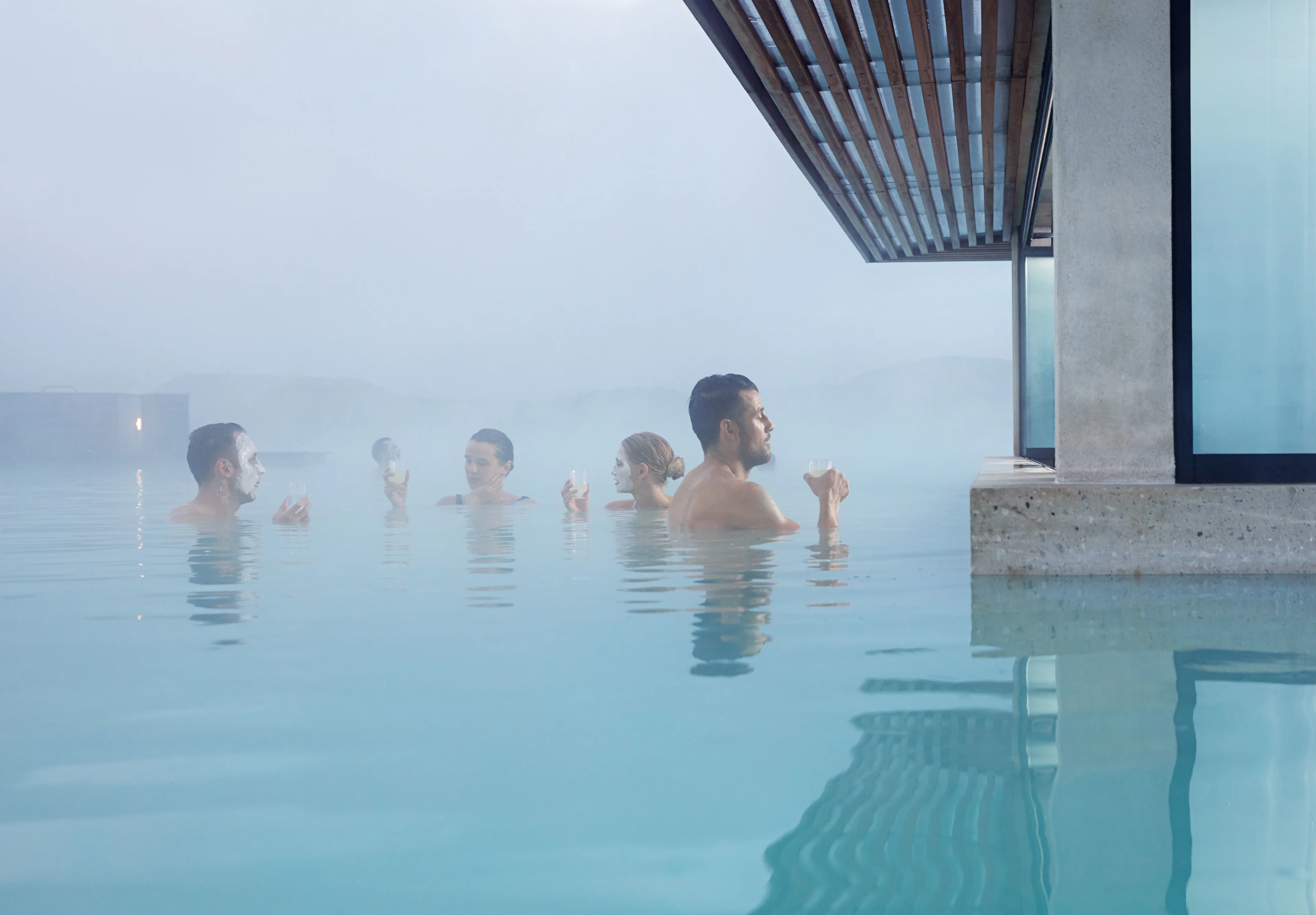 BlueLagoonIn-WaterBar