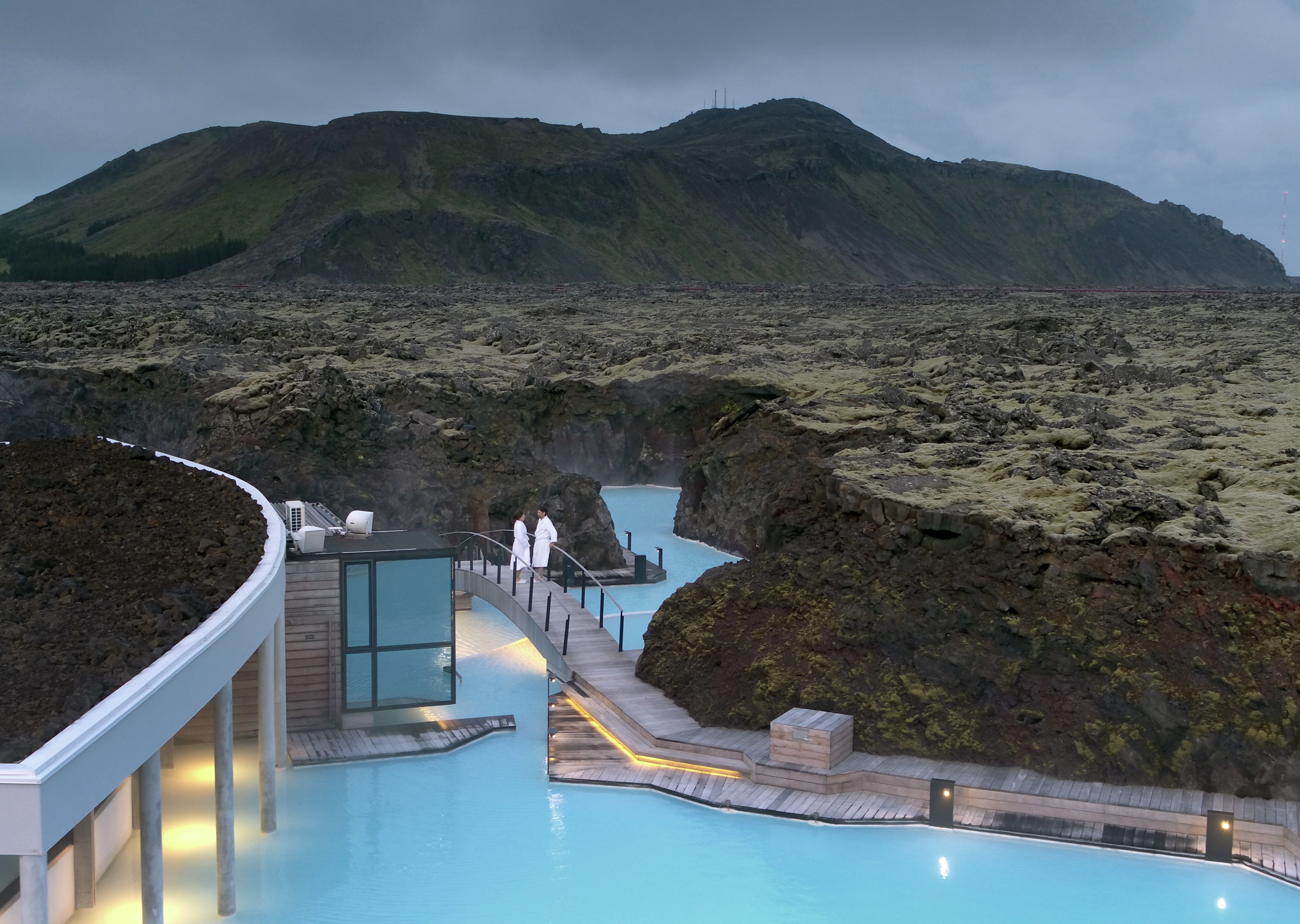 UNILAD Adventure - The ultimate hot tub 👌 🌎 Iceland 📸 Renee Roaming