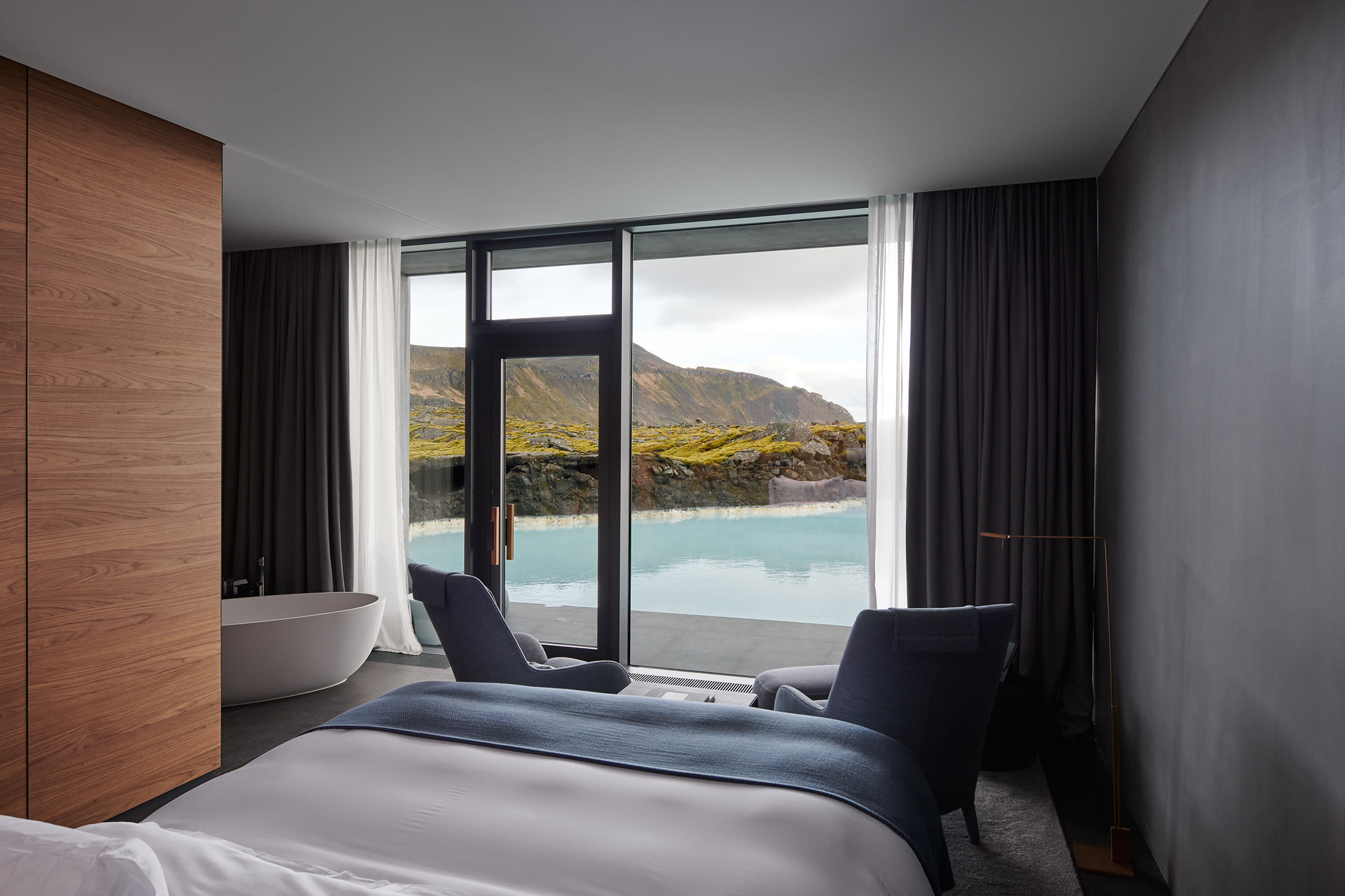 Retreat Hotel - Lagoon View Junior Suite - Blue Lagoon Iceland