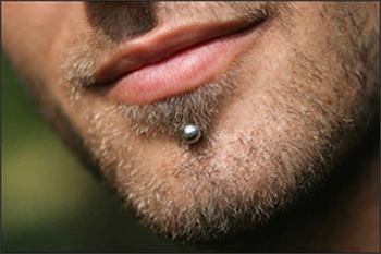 Image: Labret piercing