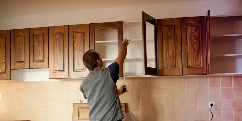How to adjust kitchen cabinet doors: tips and tricks - Carpenters ...