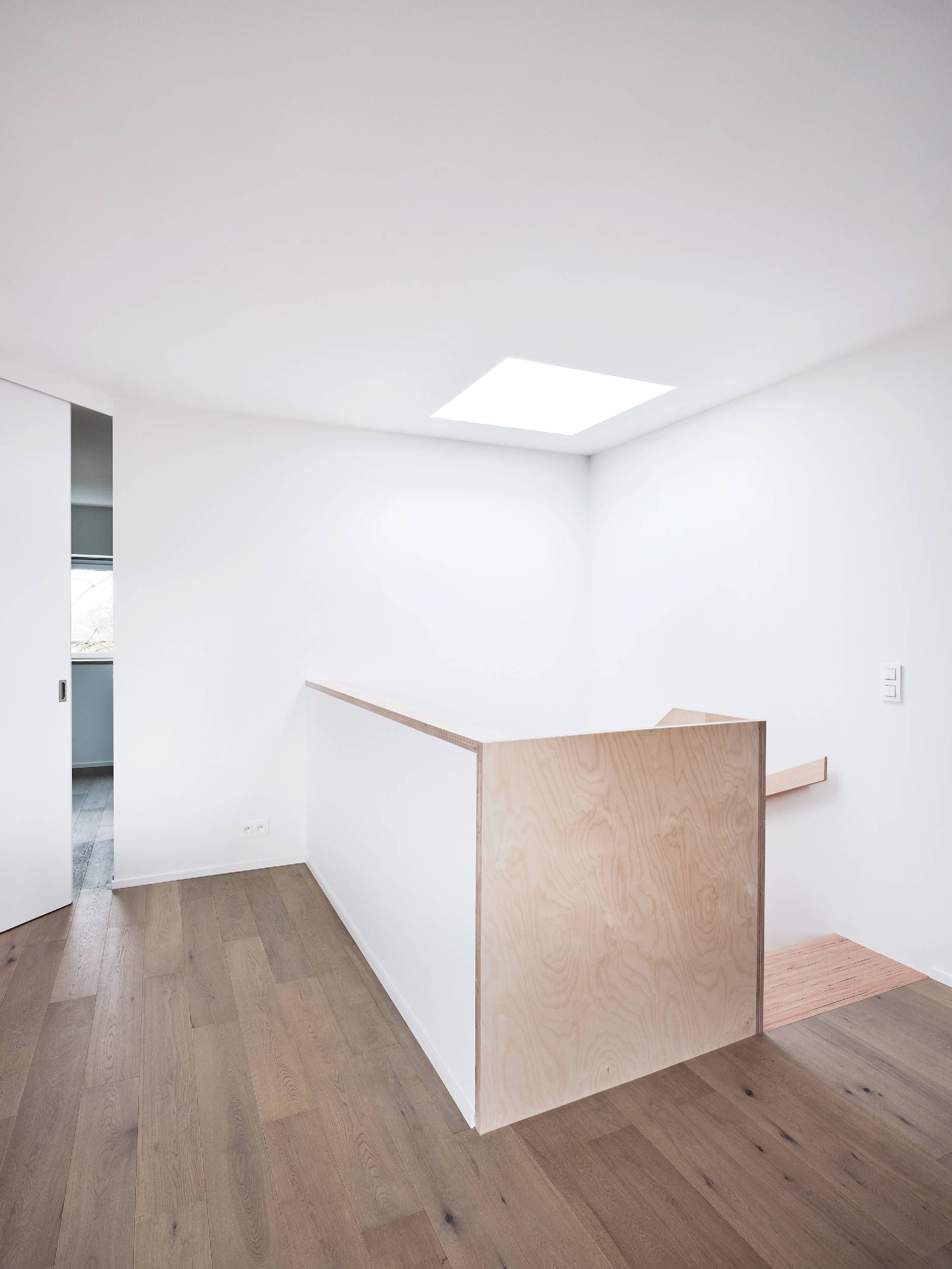 TRIANGLE HOUSE