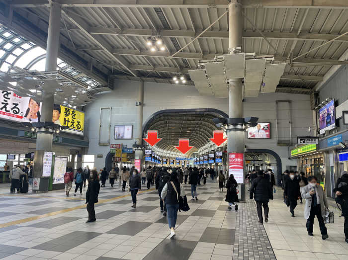JR品川駅自由通路セットサイネージ経路２