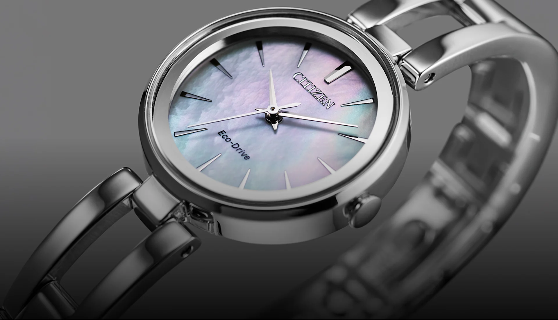 Women's Axiom Hero Image