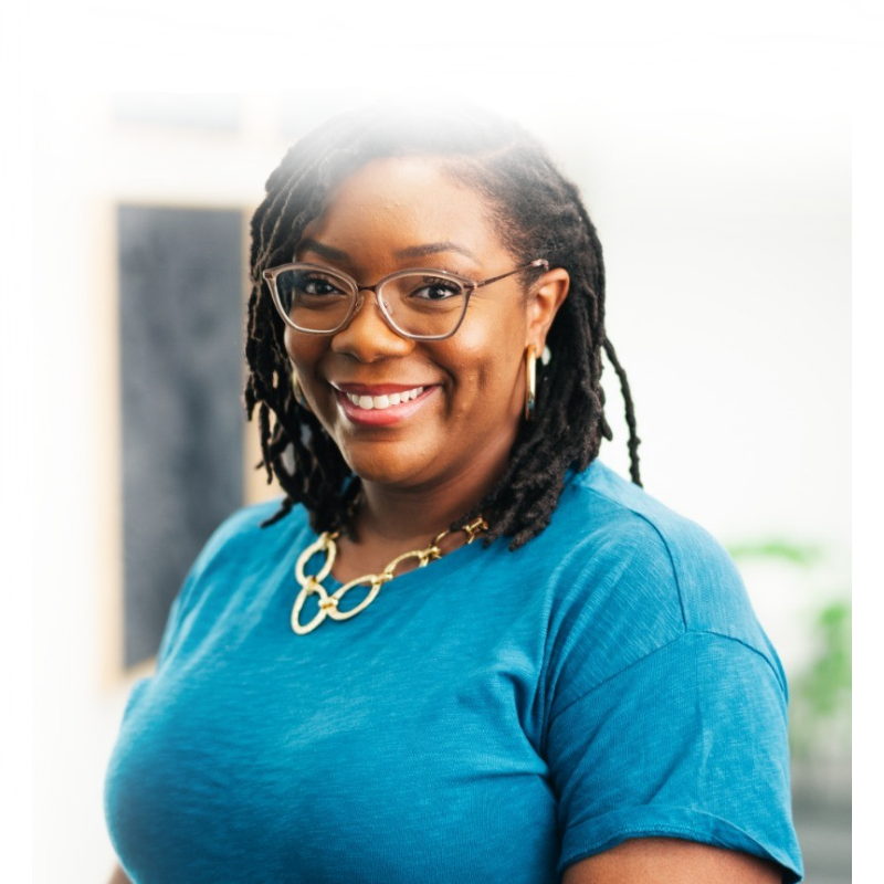 Leslie Jones Shipt 800 x 800