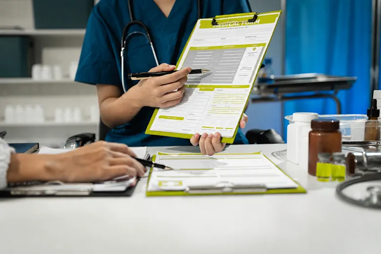 medical-aid-support-nurse-holding-patient-hand