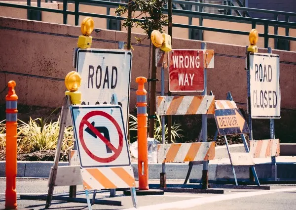 road-construction-with-signs
