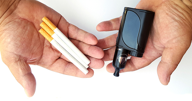 article-image-vapingvssmoking