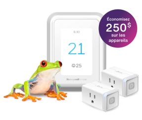 Une grenouille se tient à côté d’un thermostat intelligent et de deux prises de courant intelligentes qui portent l’inscription. Économisez 250 $ sur des dispositifs.