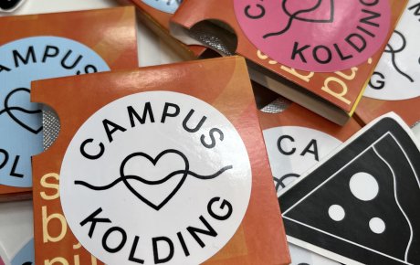 Campus Koldings logo på tyggegummiæsker