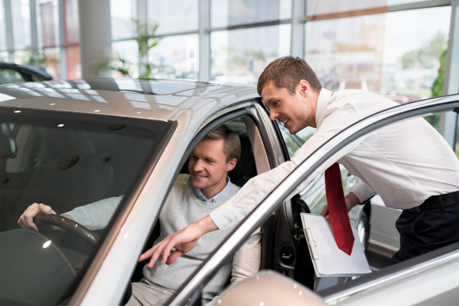 10 Tips for Negotiating the Best Deal During YearEnd Car Sales
