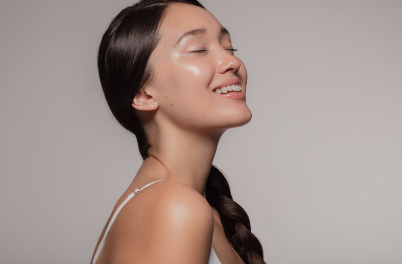 The Ultimate Guide to Glowing Skin: 10 Skincare Tips You Need to Know