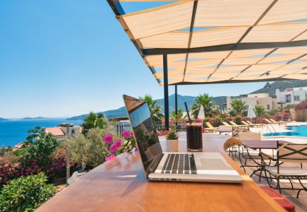 Creating Your Ideal Outdoor Office: Embracing Work-From-Anywhere
