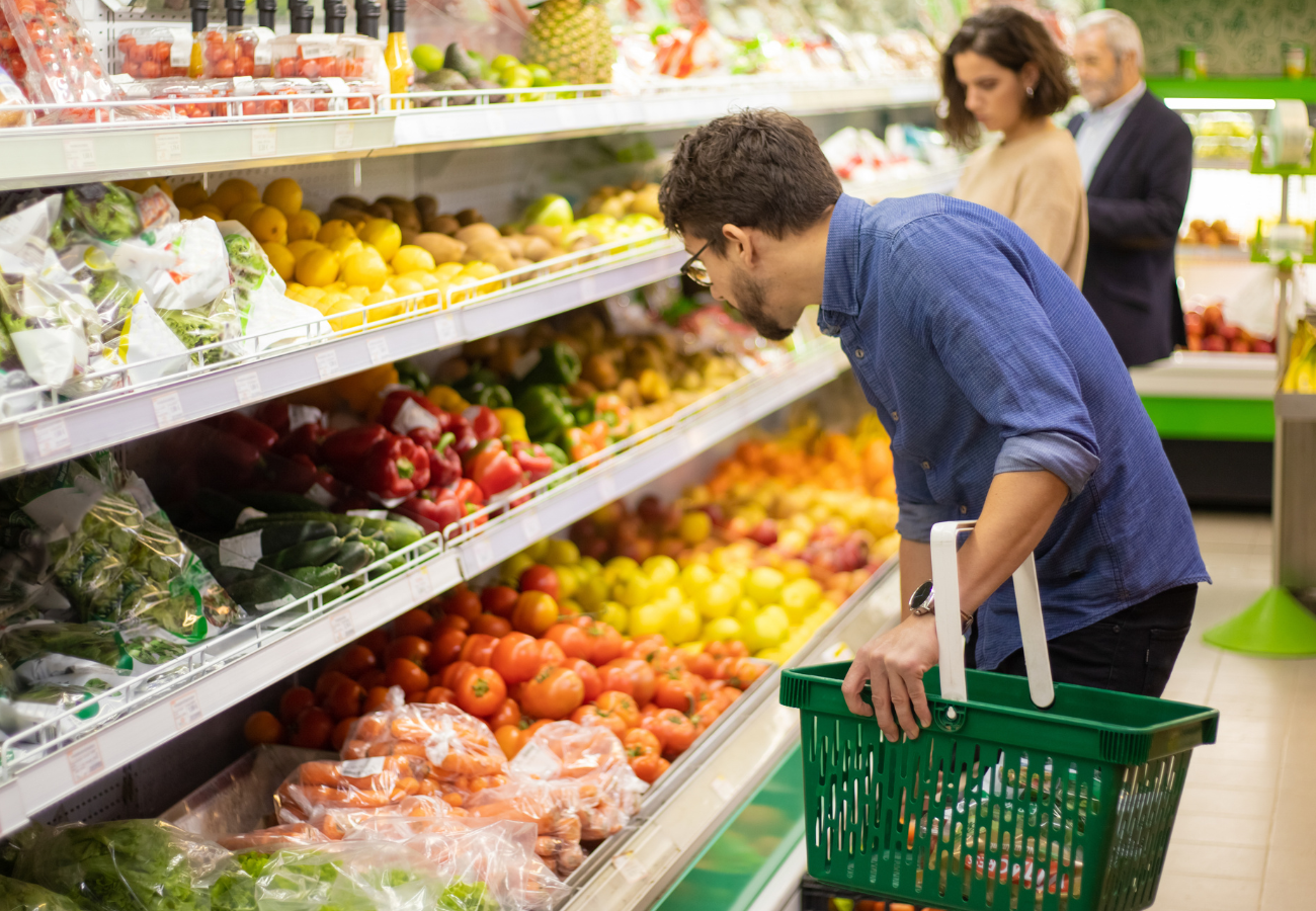Budget Friendly Grocery Shopping Hacks To Save Money And Eat Well