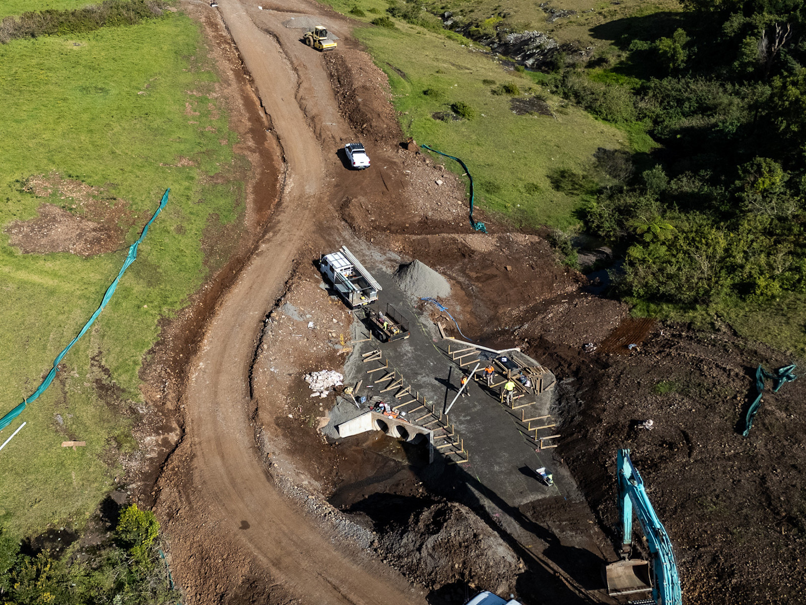 Bridge finally taking shape — image 3