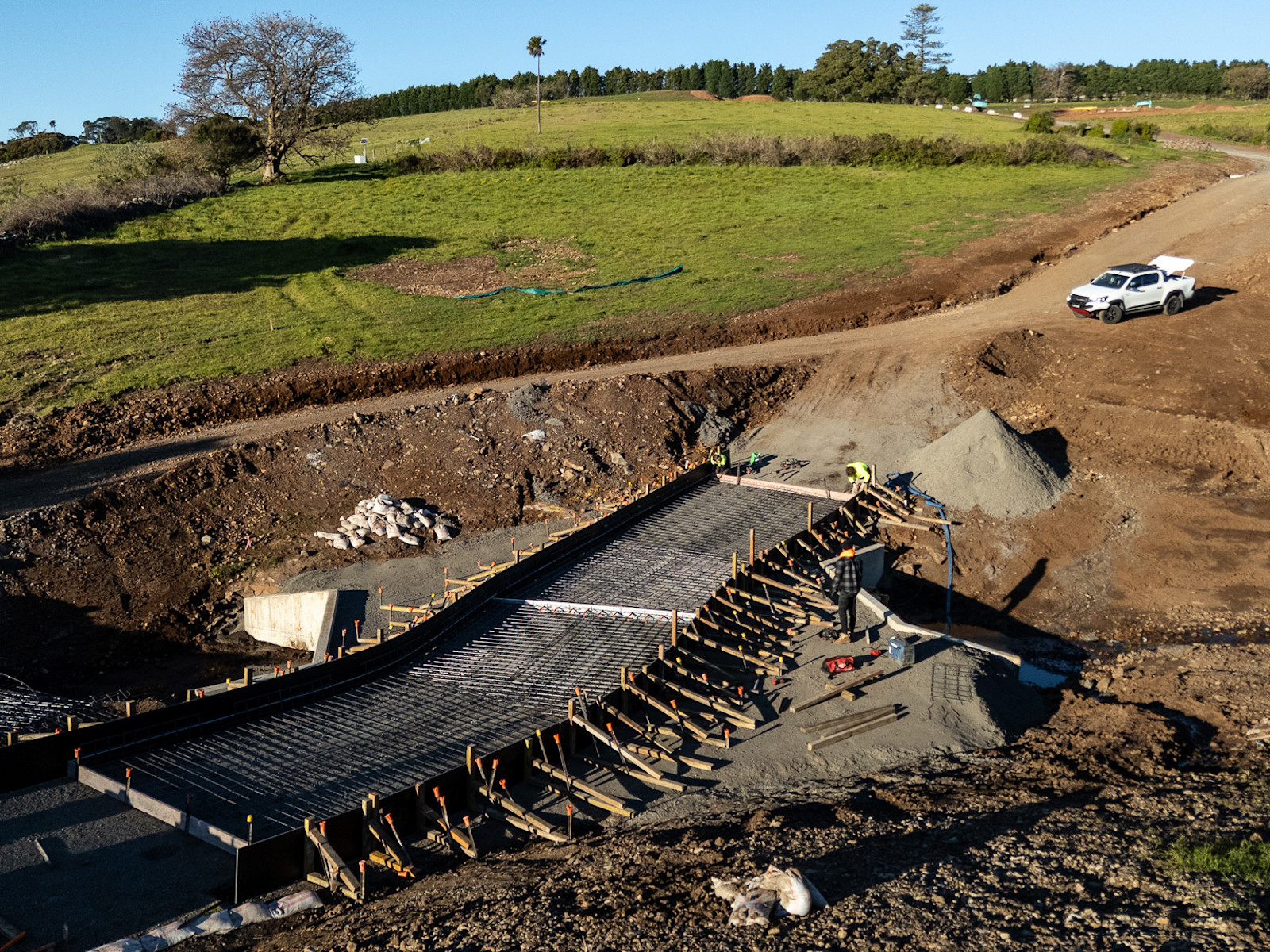 Bridge finally taking shape — image 7