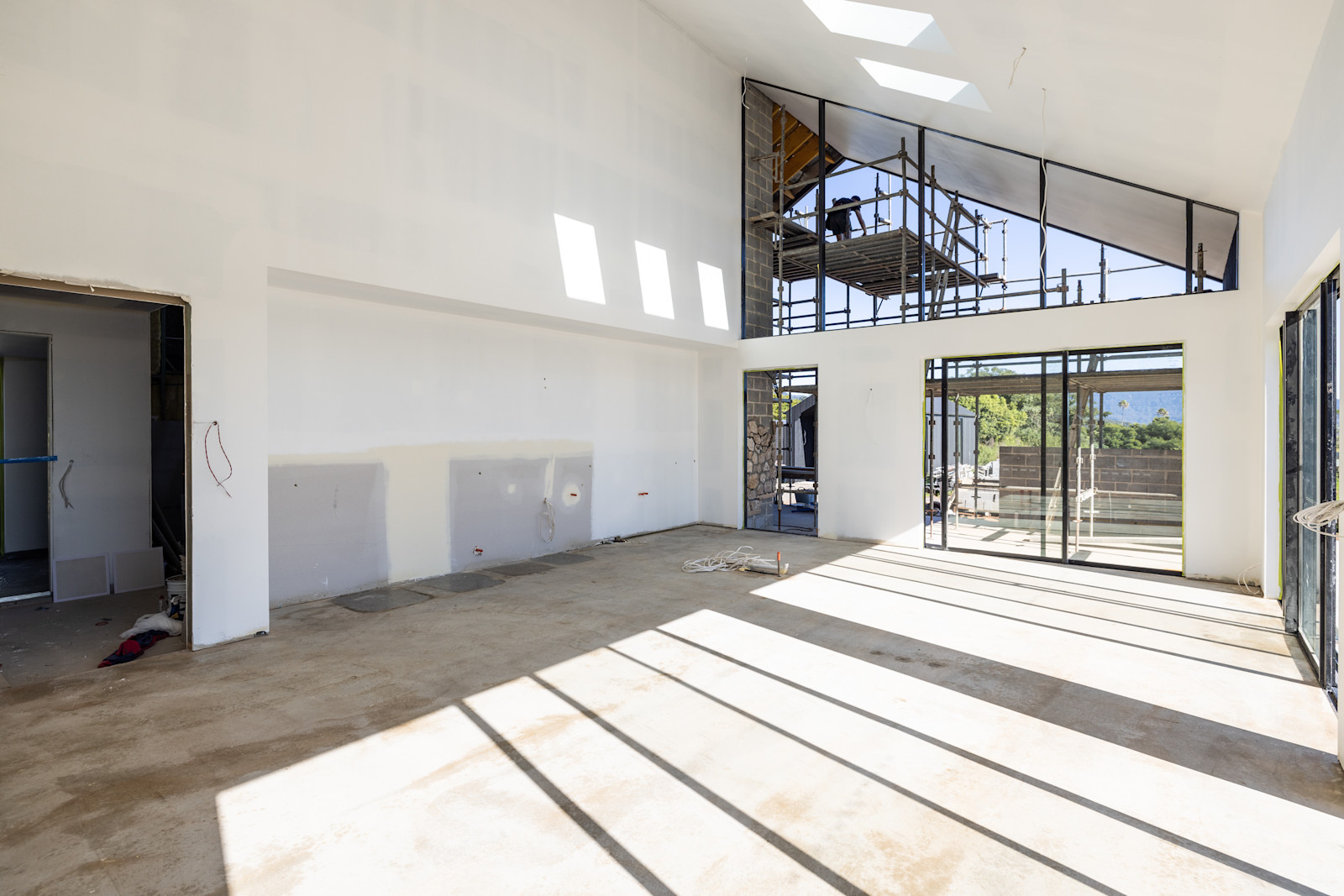Secondary Dwelling: Paint Begins & Concrete Polished — image 2