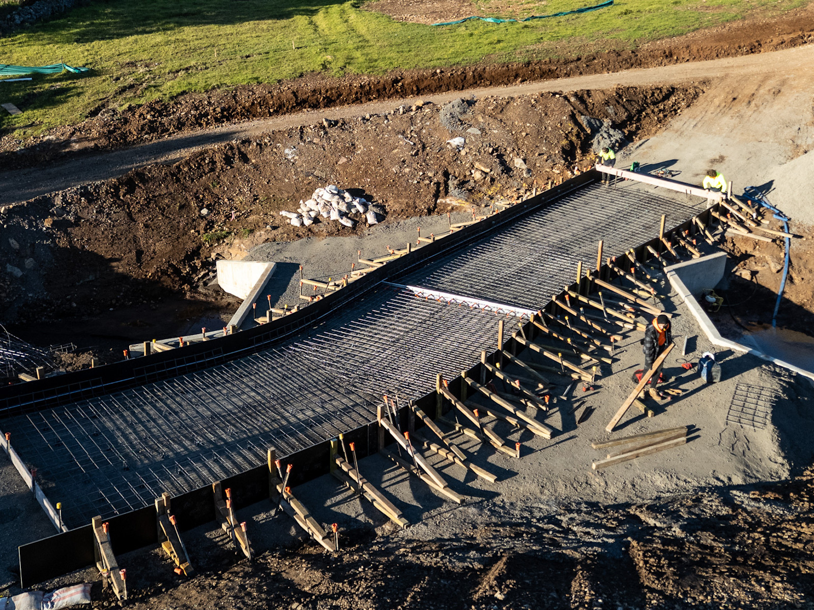 Bridge finally taking shape — image 6