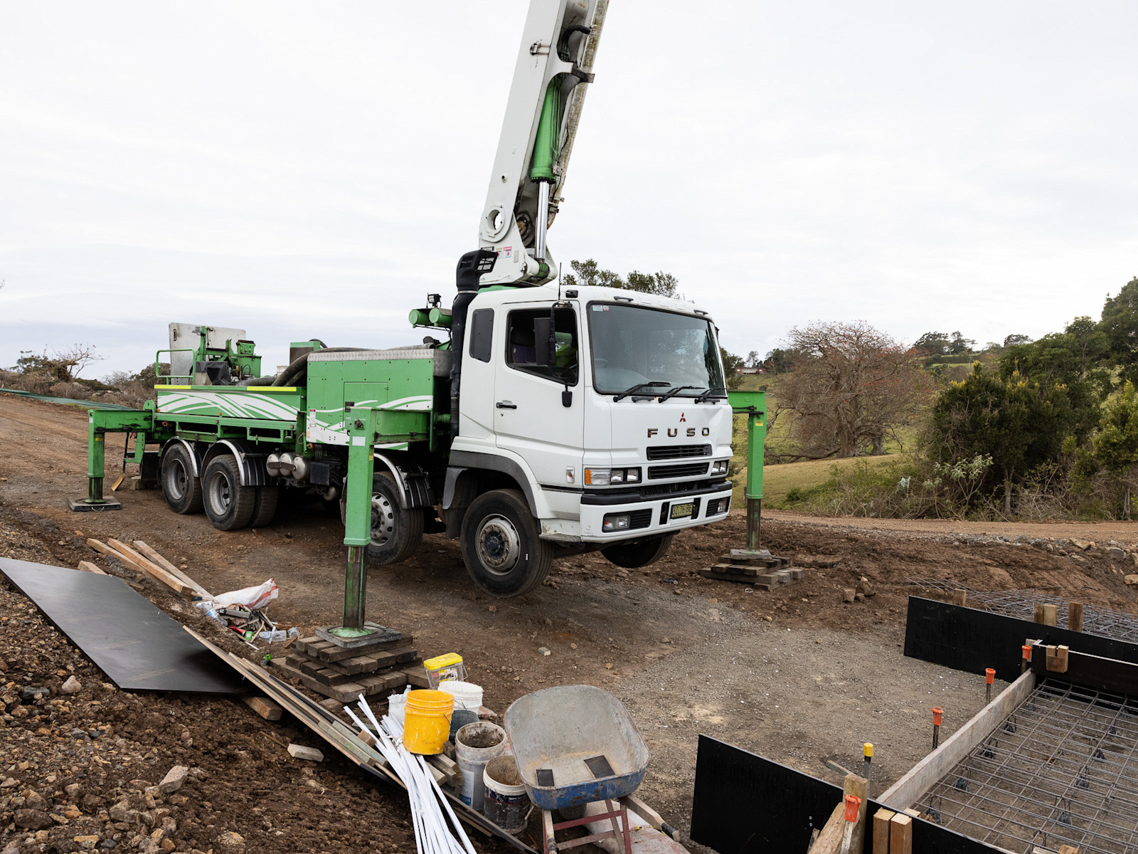 Bridge Pour in Action — image 6