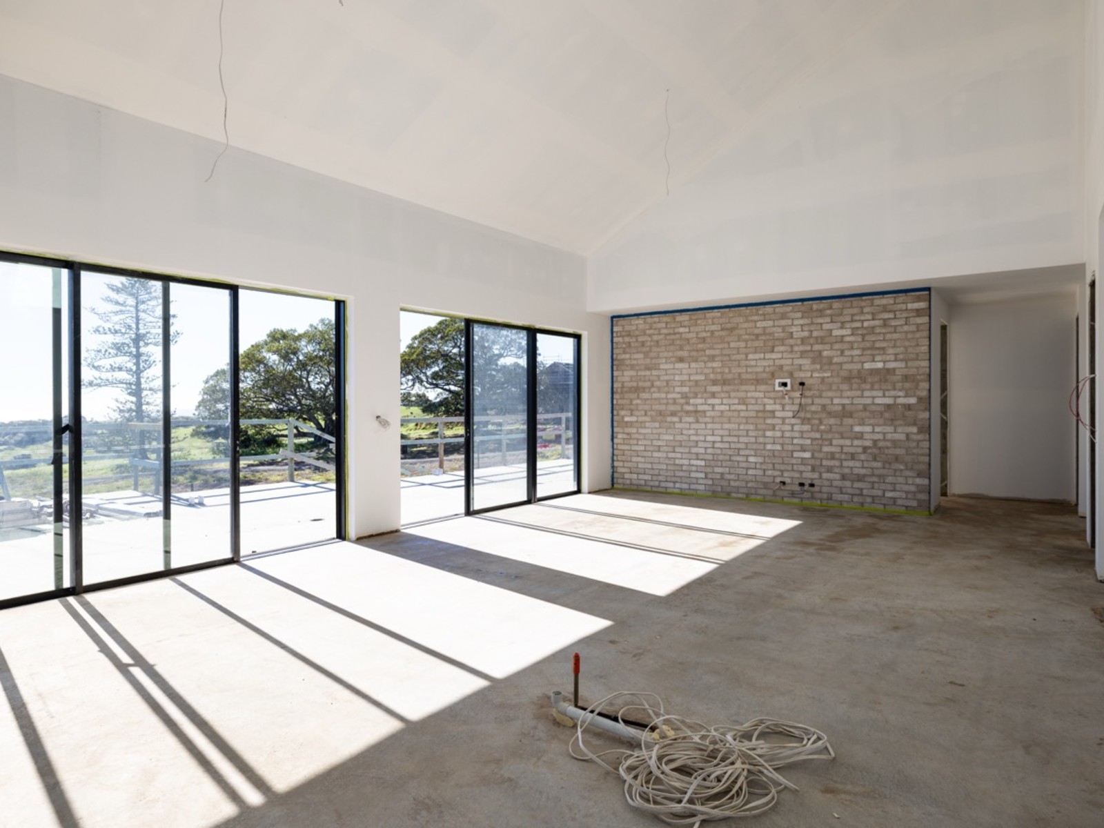 Secondary Dwelling: Paint Begins & Concrete Polished — image 1