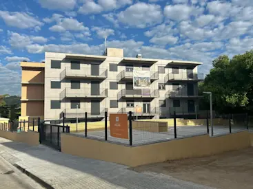 Bloc del carrer Indústira d'habitatge protegit