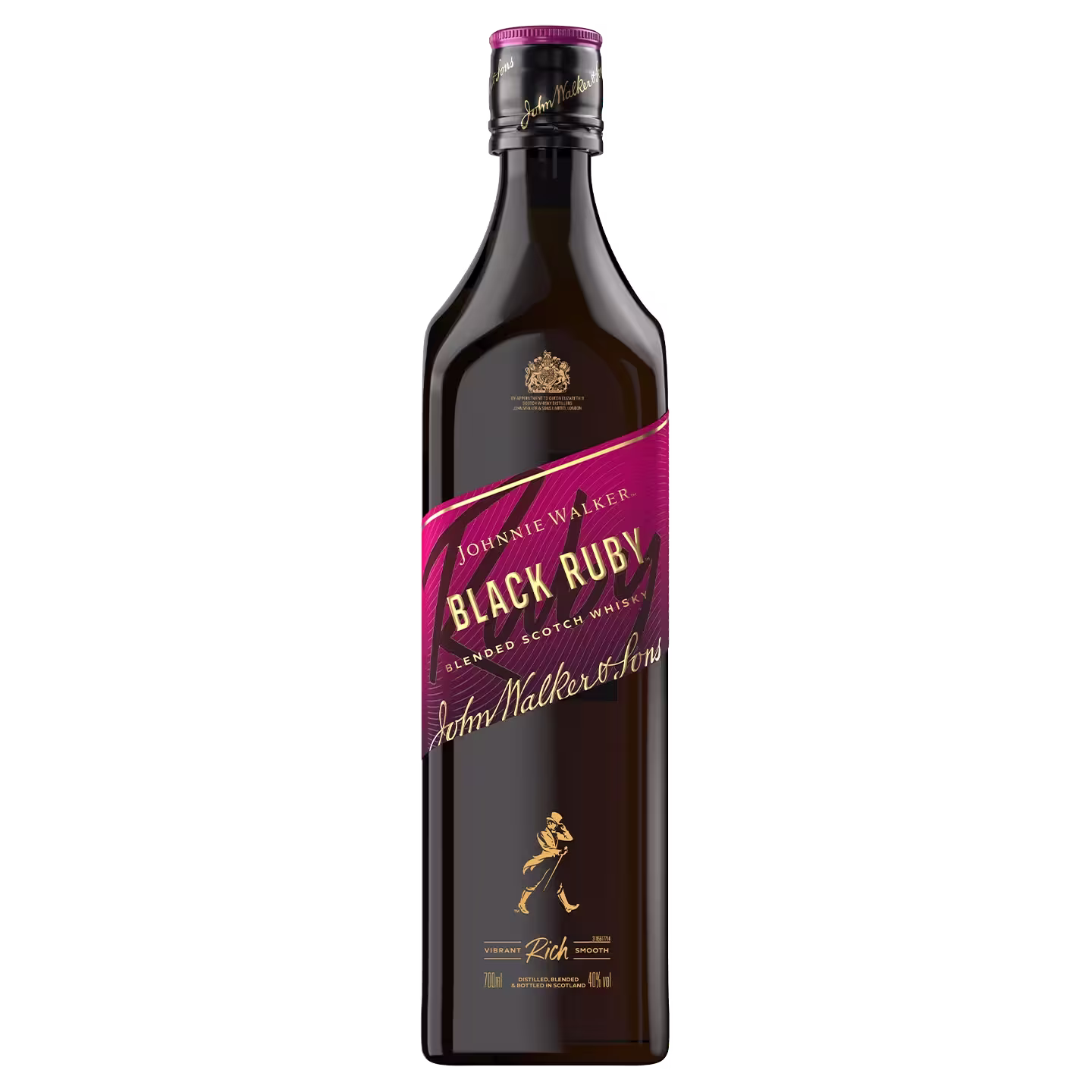 Una botella de Johnnie Walker Black Ruby Label, de vidrio oscuro con etiqueta granate y detalles dorados. La etiqueta muestra un texto que destaca las características de la mezcla y el icónico logotipo del hombre caminando es visible en la botella.