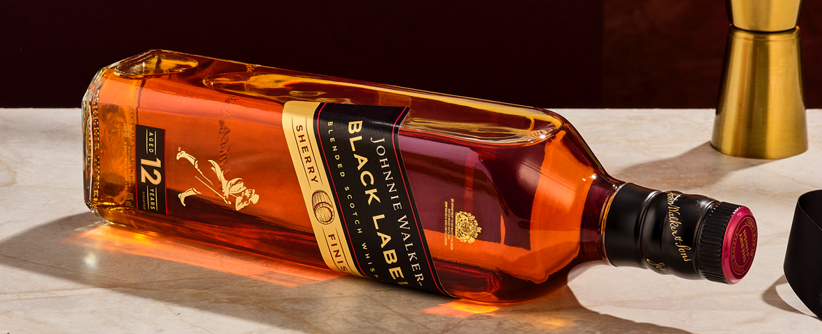 Johnnie Walker Black Label 760ml2本セット白紋章 - メルカリ