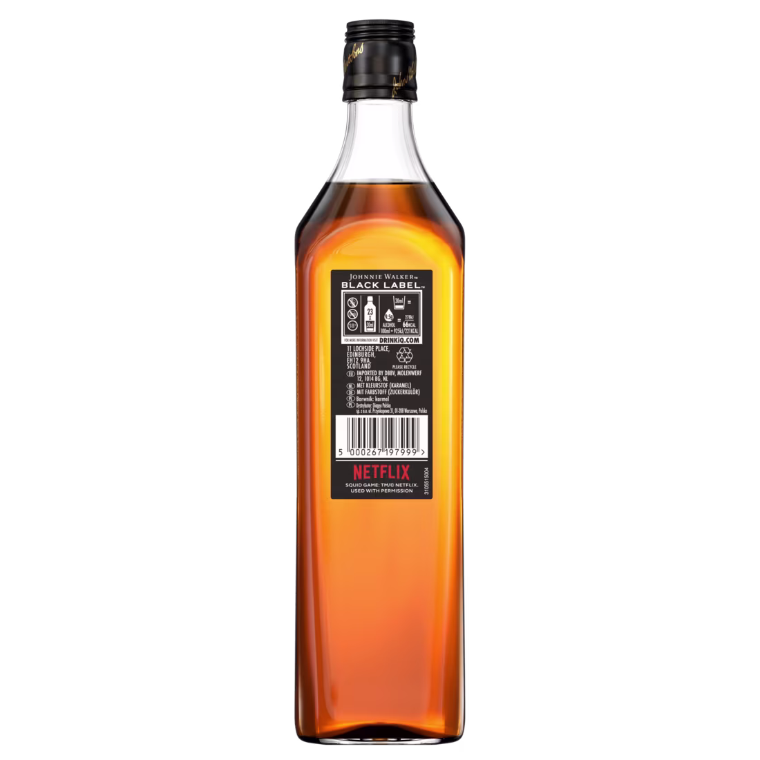 Une bouteille de whisky Black Label Johnnie Walker présentée de dos, affichant l'étiquette avec les informations sur le produit, un code-barres et un logo Netflix rouge près du bas.