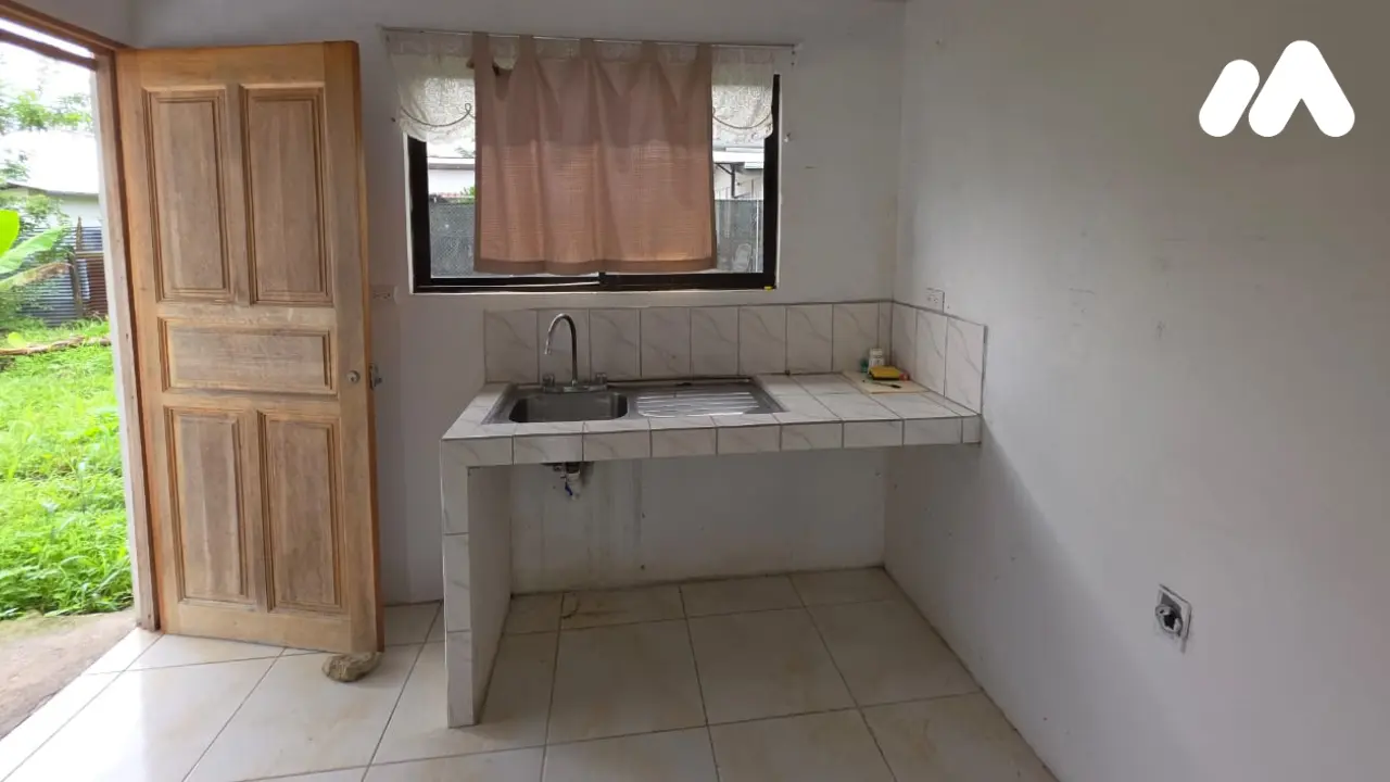 Casa717379900001