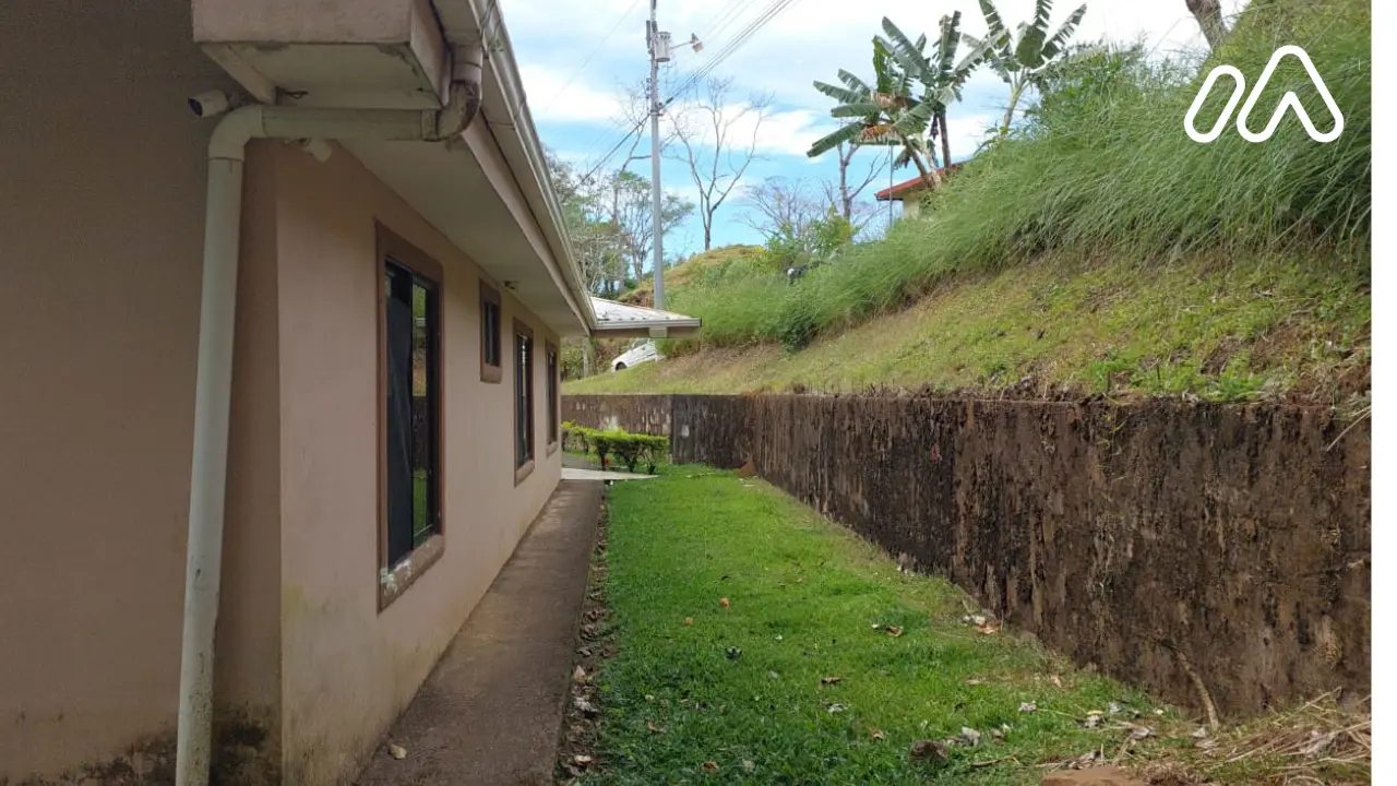 foto13718060006 foto13718060006