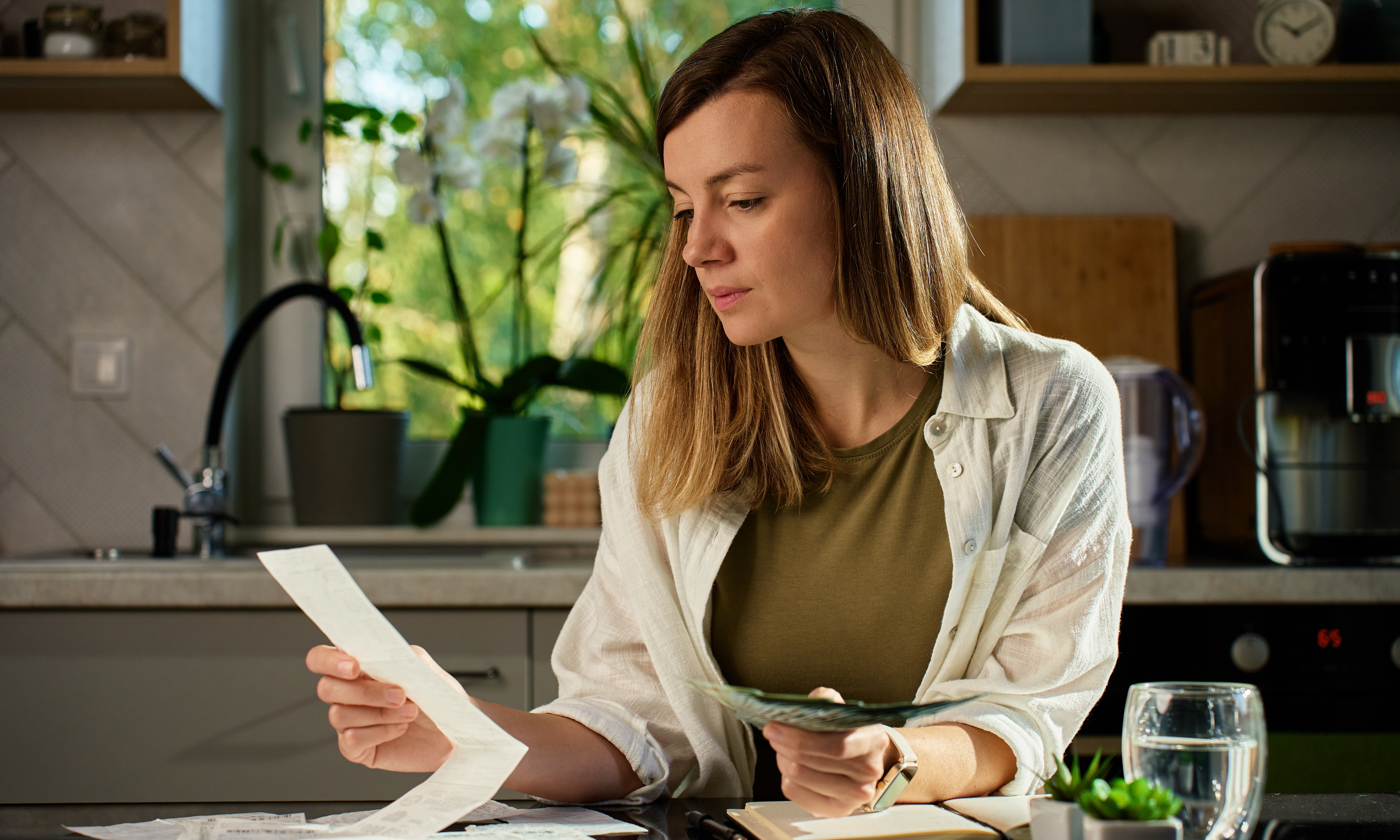 4 Everyday Spending Triggers Most People Don’t Notice