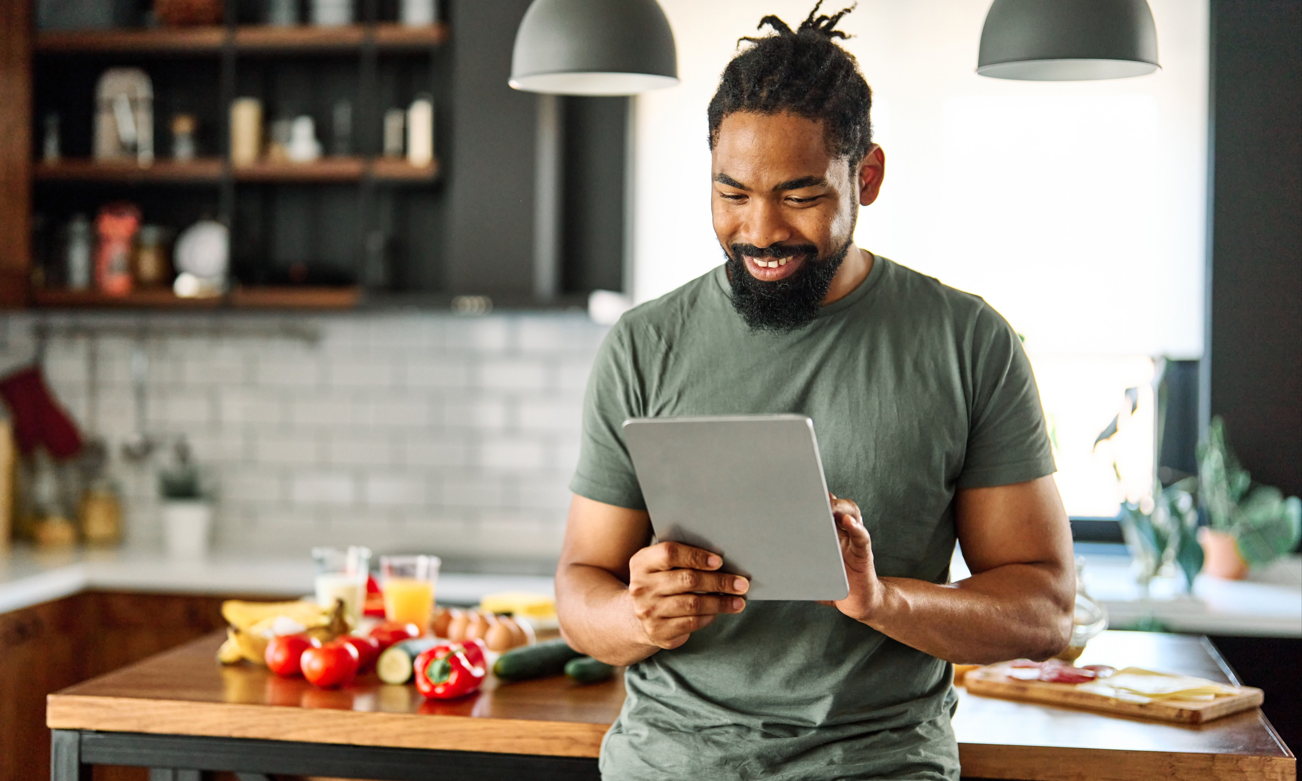 Save Money and Time: Meal Planning Tips for Professionals