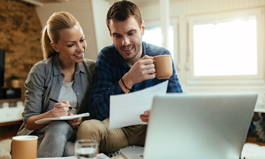 Financial Habits of People Who Consistently Make Ends Meet