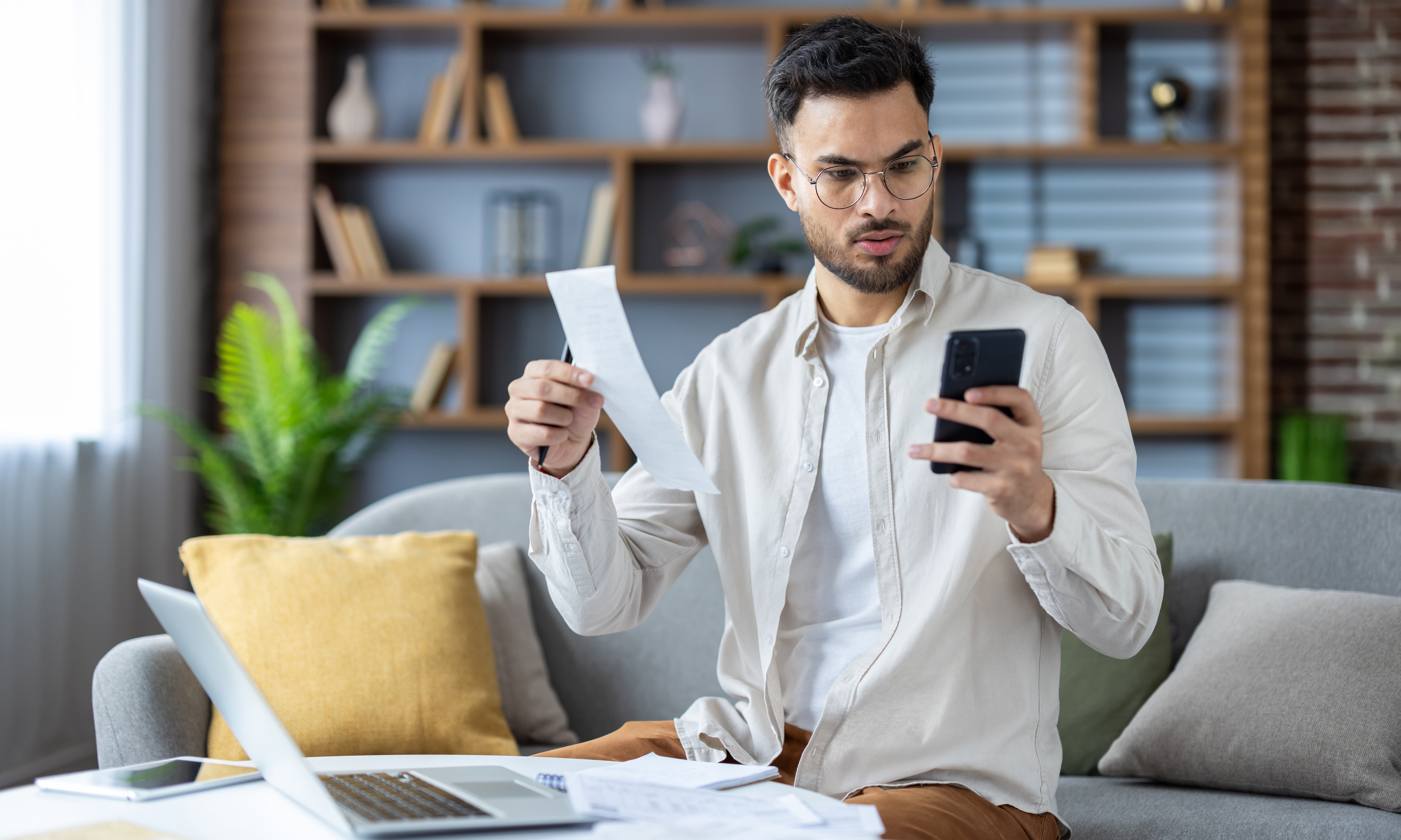 Late Phone Bill? Here’s What Usually Happens 