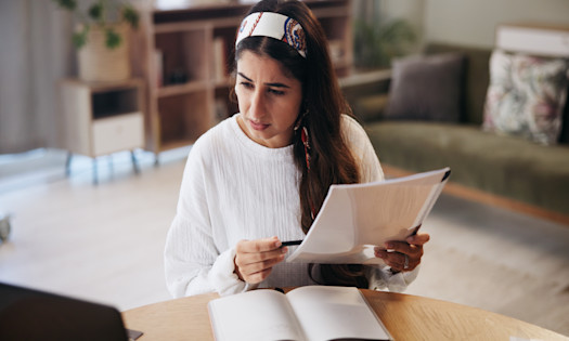 5 Financial Habits That Can Crumble When Life Throws You a Curveball