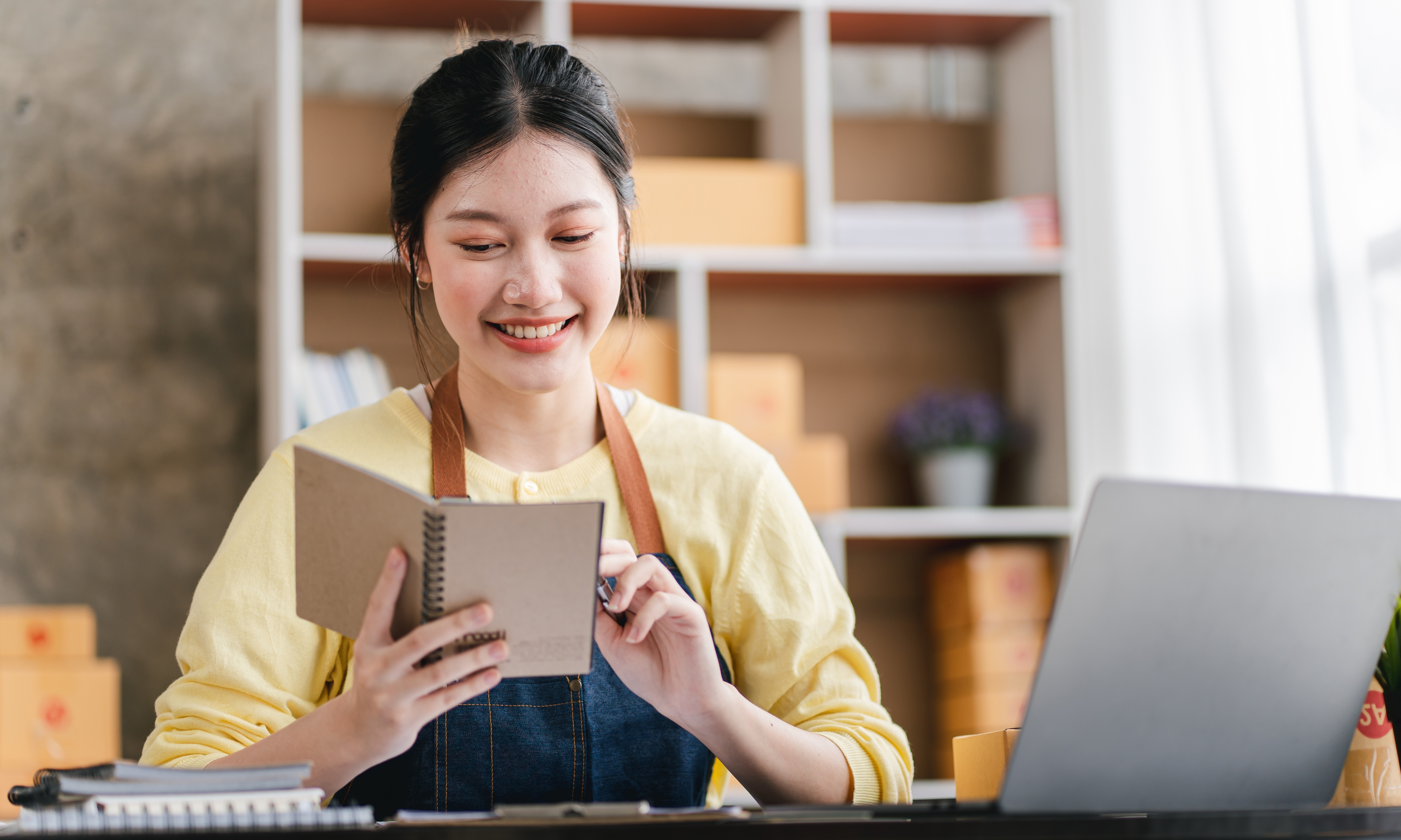 How Running an Online Shop Can Strengthen Your Money Habits