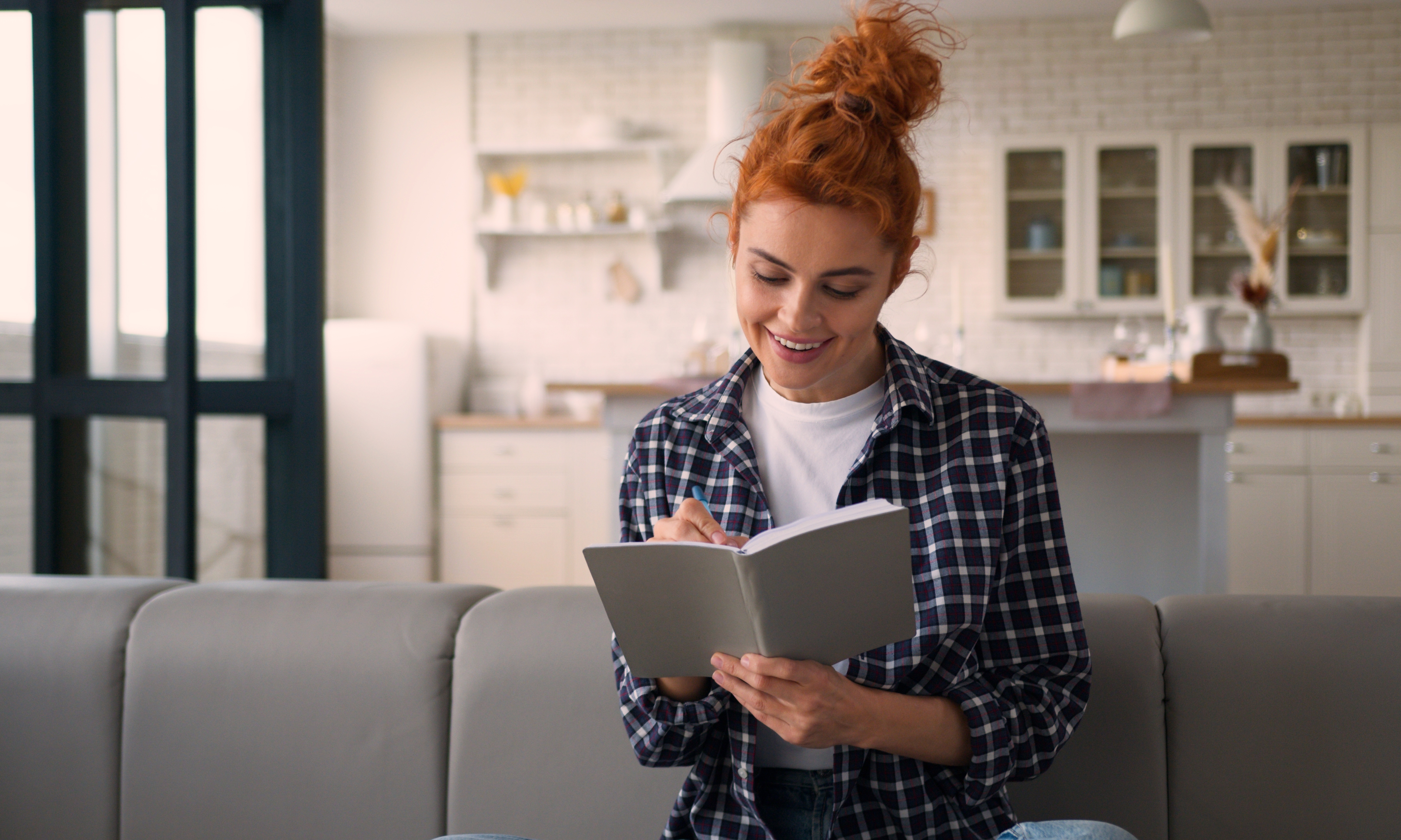 What You Learn When You Look at Your Expenses More Often