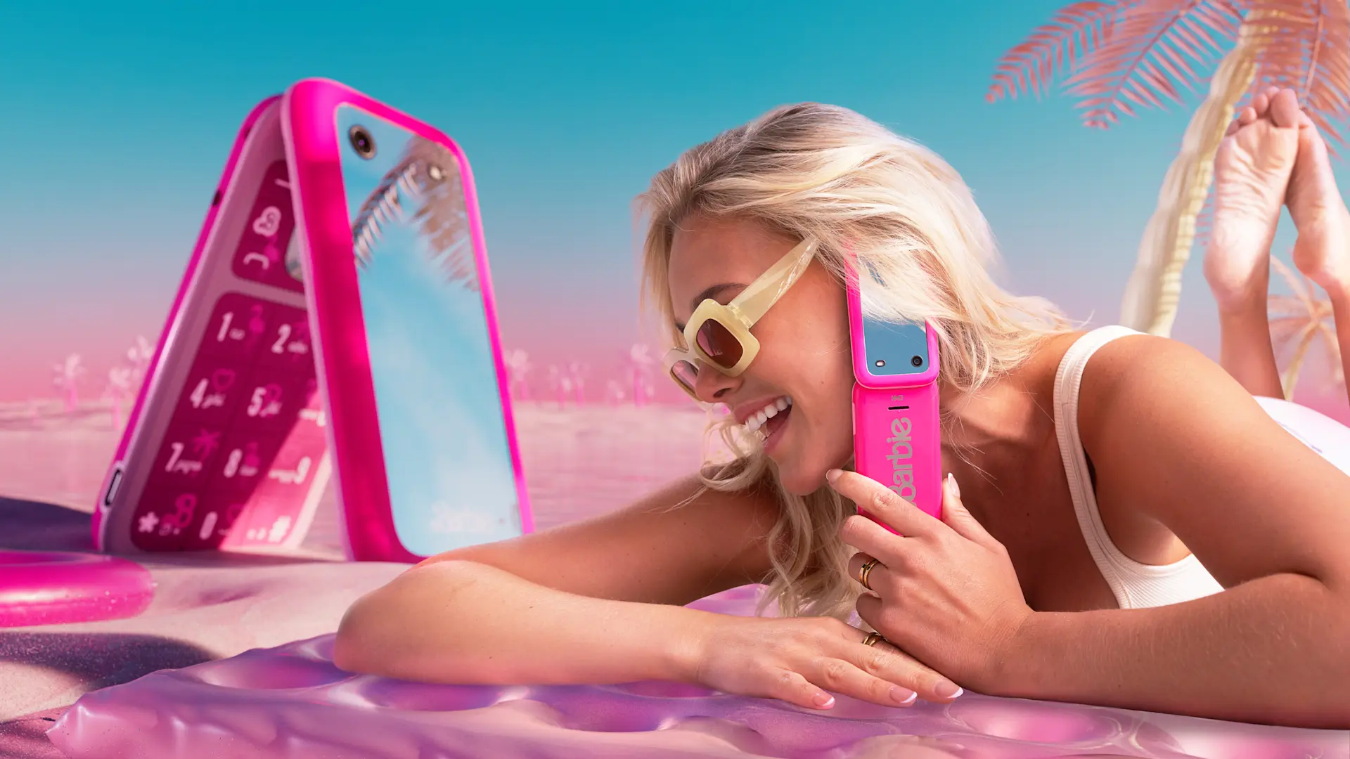 Making a call on the HMD Barbie Phone