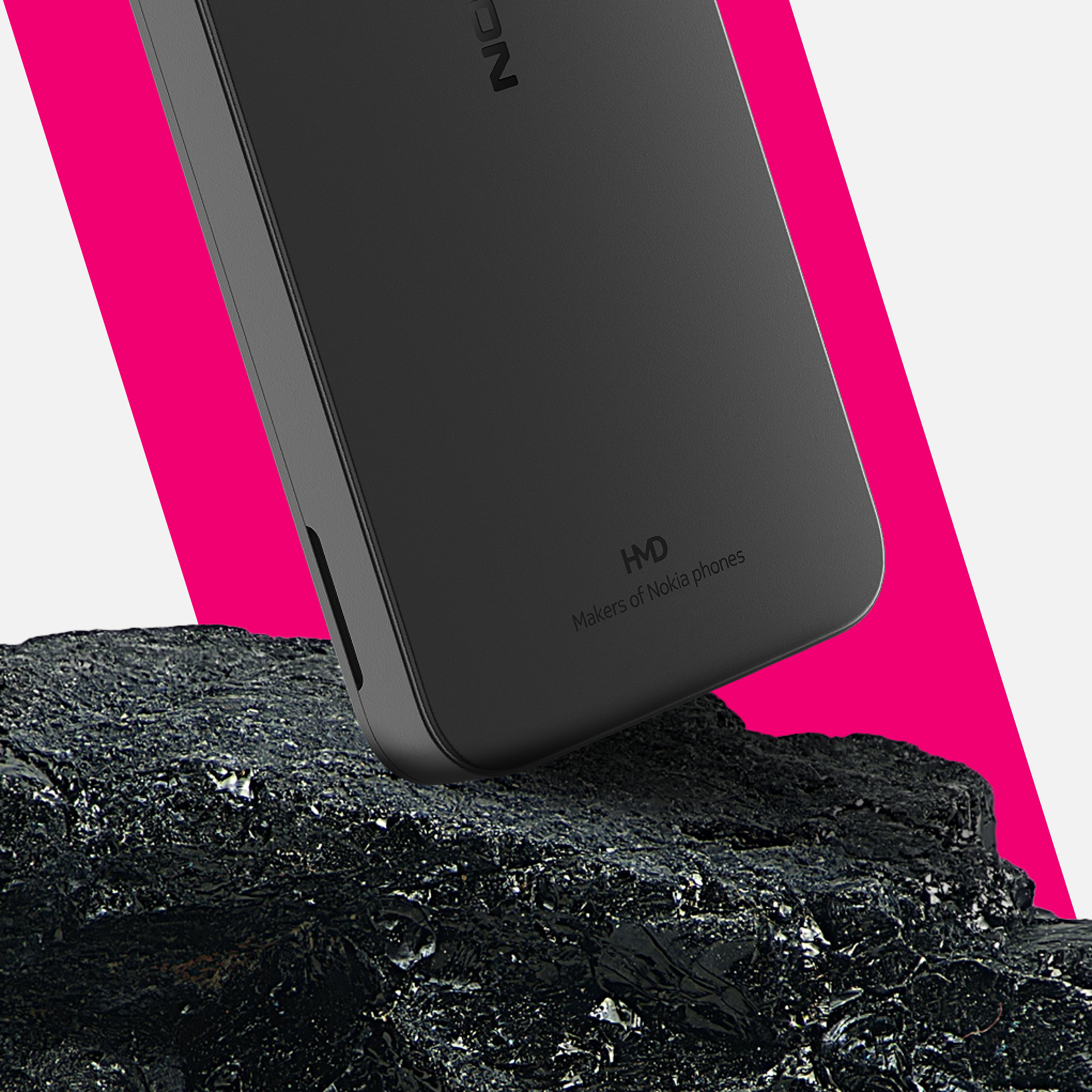 Nokia_235_4G-Durability-GenericSection.jpg?w=1073&h=1073&fm=avif&q=88