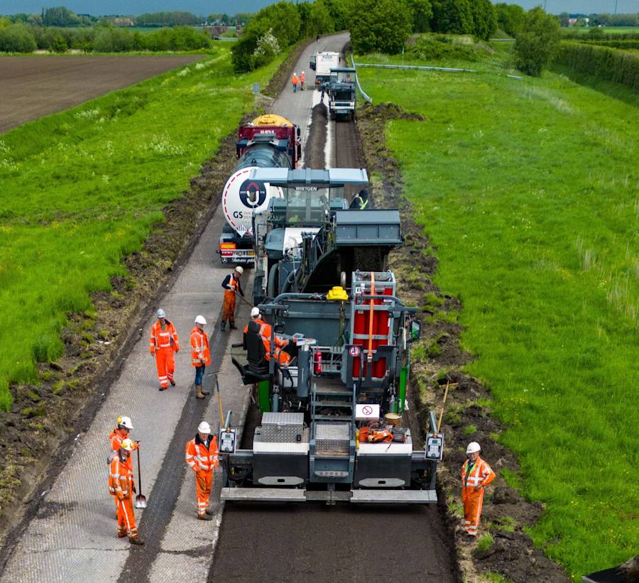 Primeur voor gemeente Moerdijk en West-Brabant: Heijningen krijgt nieuwe weg van oud asfalt