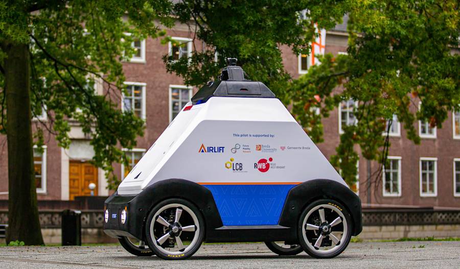 Zelfrijdende bezorgrobot op de BUas-campus