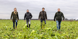 Akkerbouwers en deelnemers circulair project Carbon farming