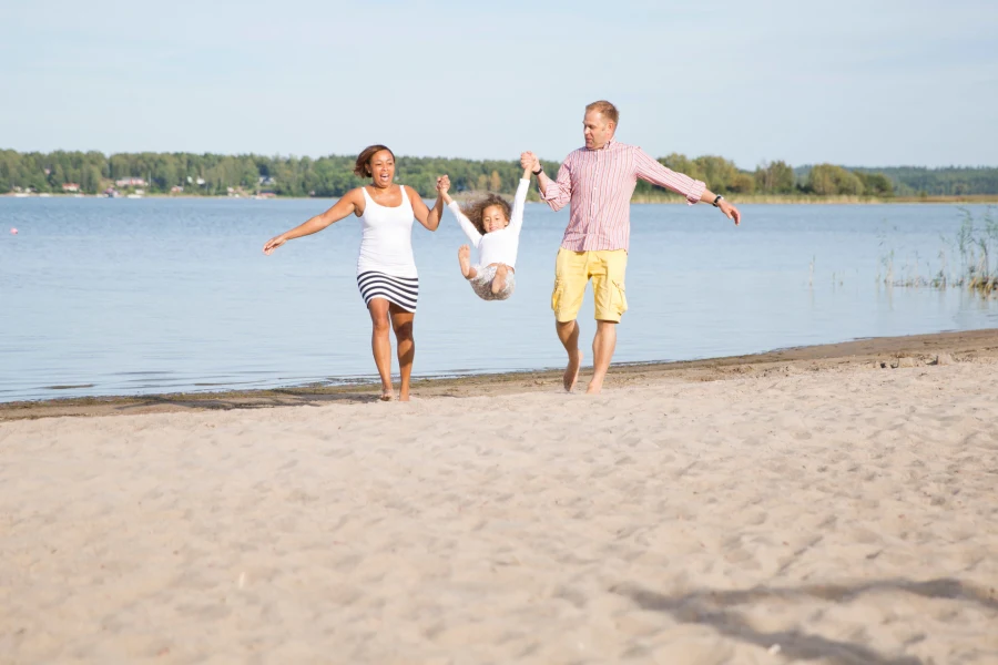 img lilla-holmen-familj